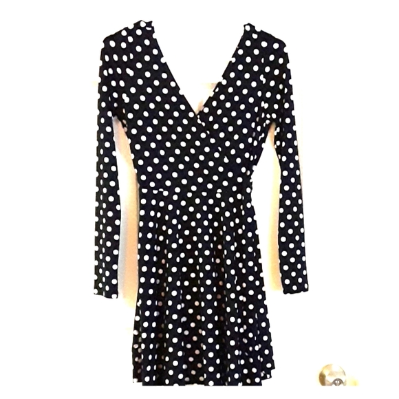 Forever 21 Dresses & Skirts - Forever 21 Black & White Polka dot faux wrap dress